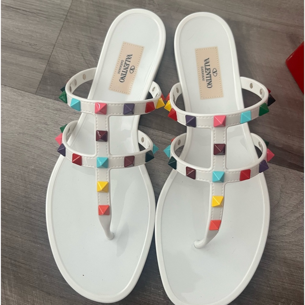 New Valentino shoes. Bought & never wore.